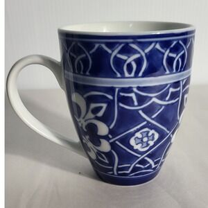Blue & White Porcelain Coffee Cup‎ Mug Floral Fleur Design Decor